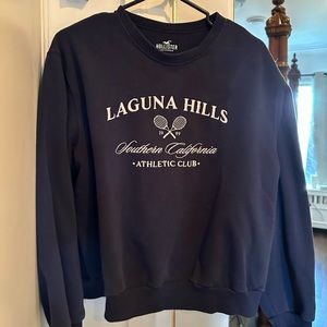 Hollister sweater size M